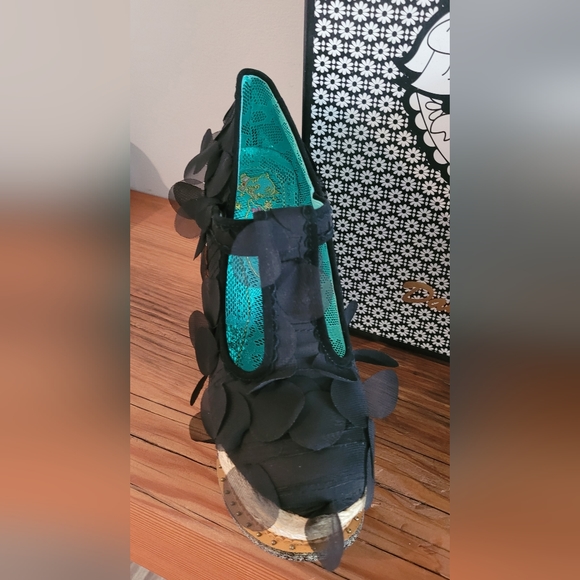 BNIB Irregular Choice - straight from the UK . Dan Sullivan - Dirty Dana shoes - Picture 3 of 9